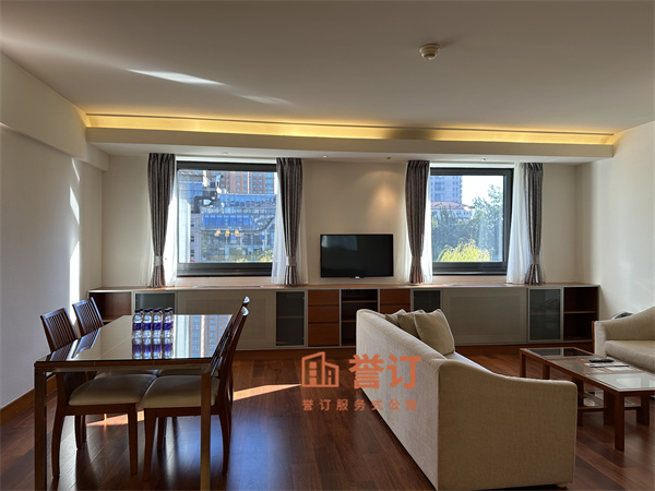 北京凯宾斯基公寓2居室139平米朝南 (4).jpg